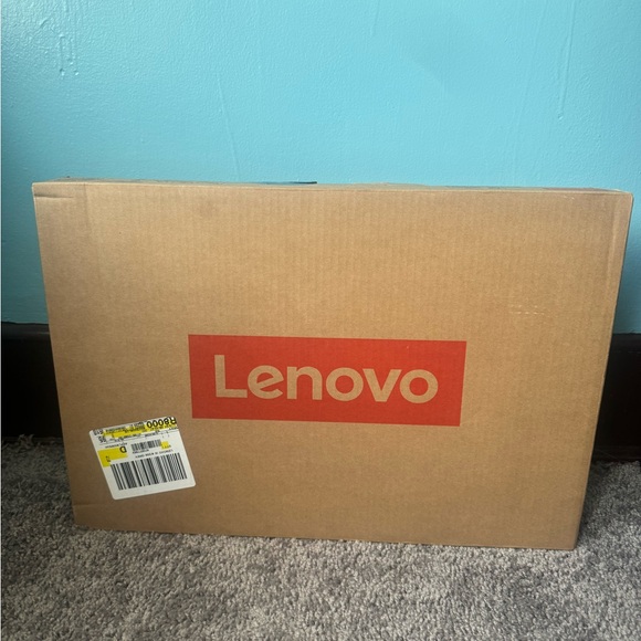 Lenovo IdeaPad Slim 3i 15.6 inch Intel Core i3-N305 8GBRAM 256GB SSD Arctic Grey